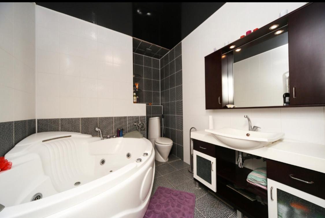 Apartament "Нова Аркадія", Вид Моря Та Міста Odessa Zewnętrze zdjęcie